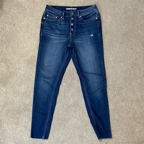 American Rag High Waisted Dark Wash Button Fly Ankle Jeans Size 5 - Picture 2 of 4